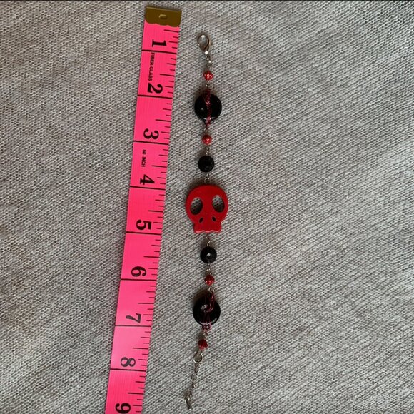 2x18$ 🦃 🍂 CREATION - - Skull bracelet - beads - red wire - Red black - Picture 4 of 4